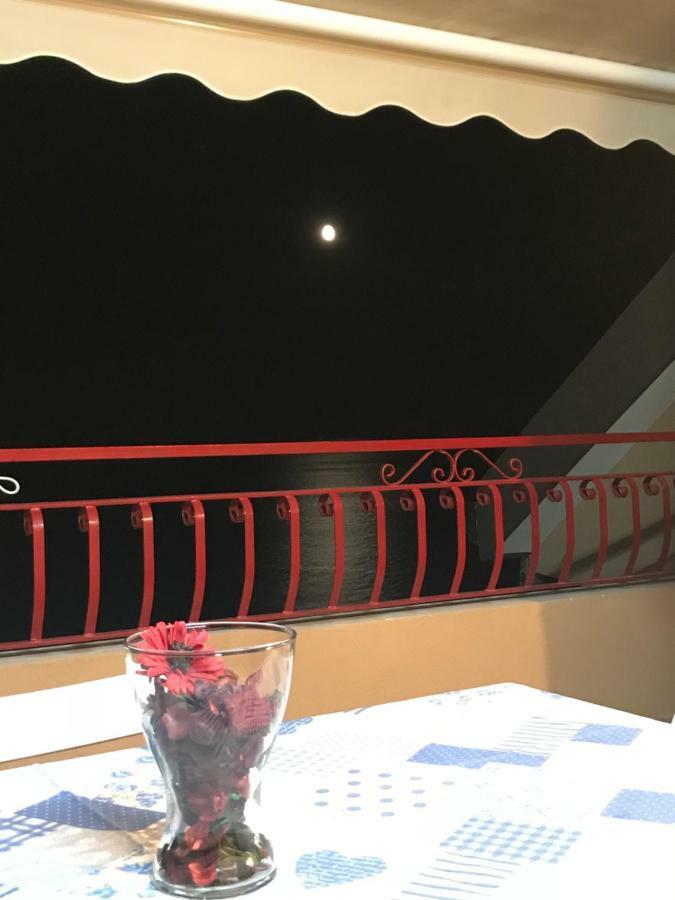 Ferienwohnung La Casa Del Sole Sorgente Letojanni Exterior foto