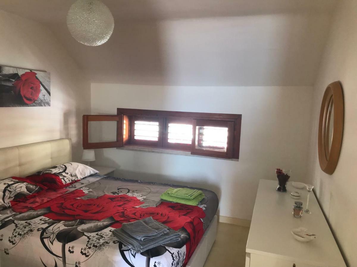 Ferienwohnung La Casa Del Sole Sorgente Letojanni Exterior foto